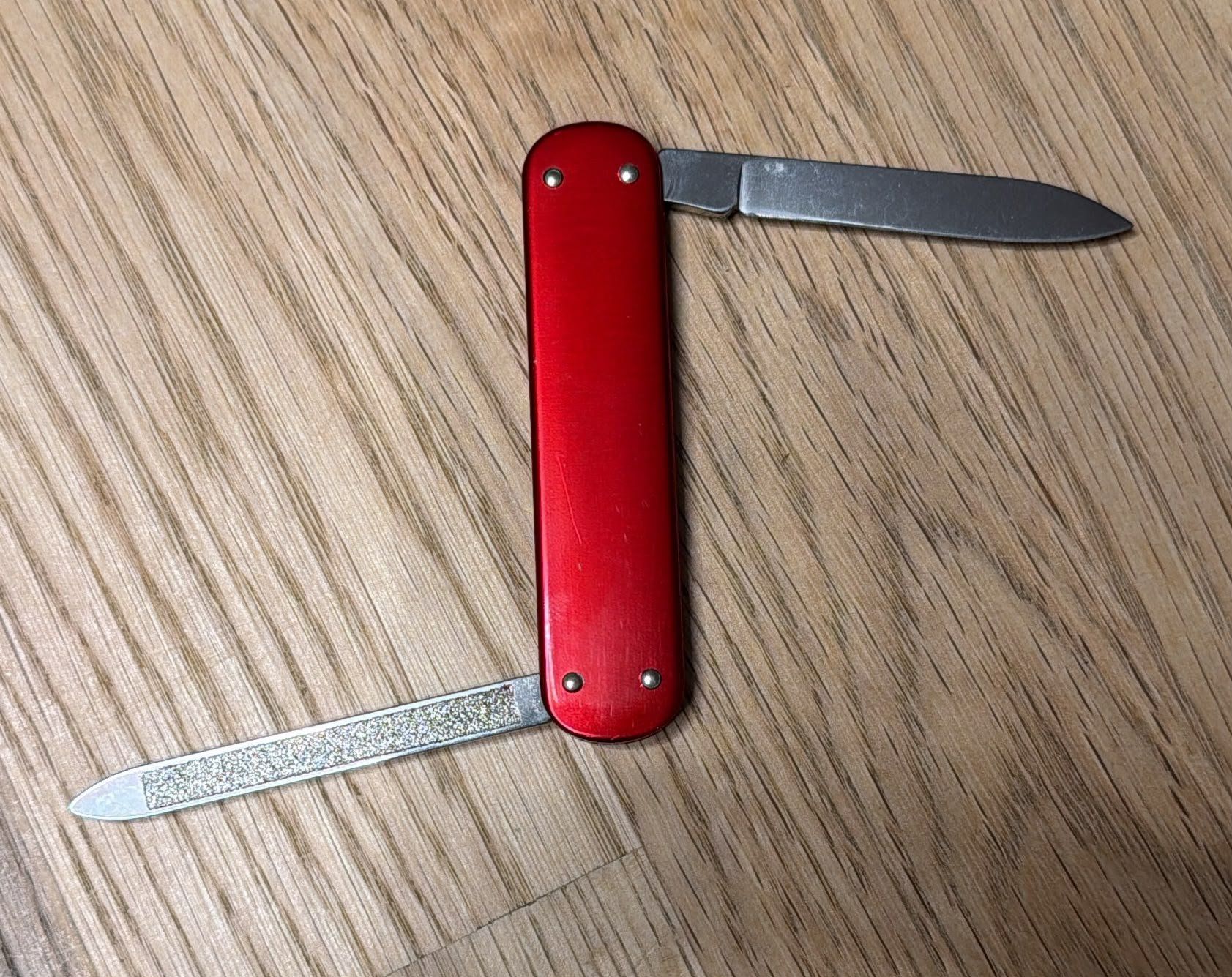 Victorinox Taschenmesser: VICTORINOX SACKMESSER – Gebraucht aus Zürich von Frei-Occasionen 1