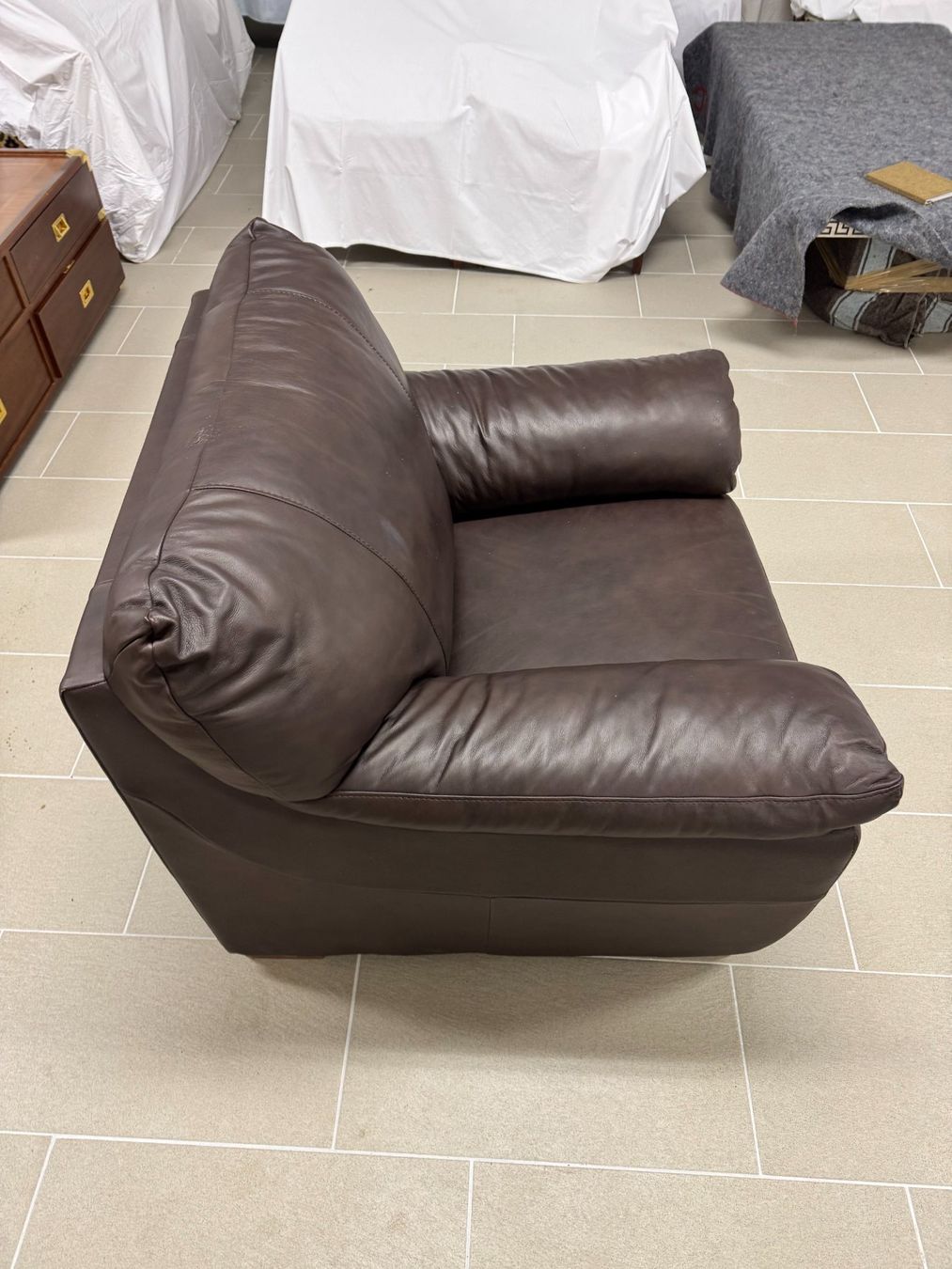Divani: Leather Sofa in Excellent Condition – Usato da Gsteig b. Gstaad venduto da Auctionly 3