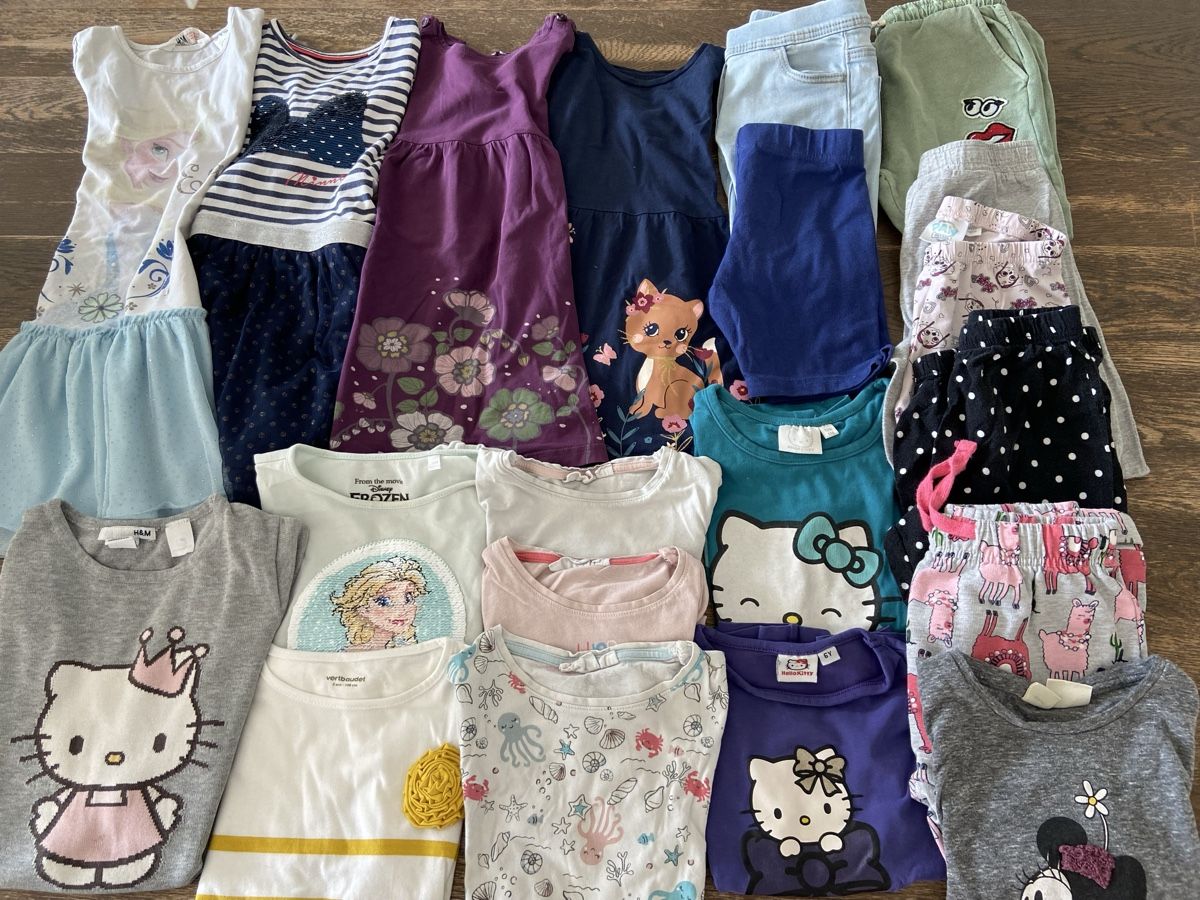 Lotti & Set di vestiti: Kleiderpaket Gr. 110 / 116 – Usato da Rudolfstetten venduto da CorINX