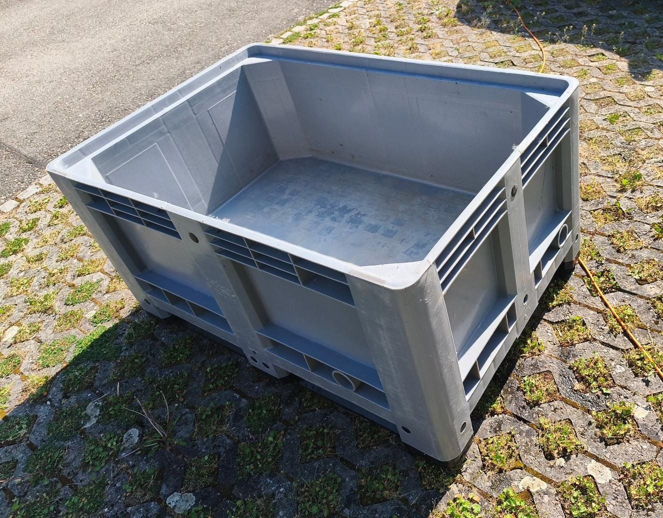 Contenitori & Simili: Palettenbehälter (Preis angepasst) – Usato da Dotzigen venduto da Residenza 1