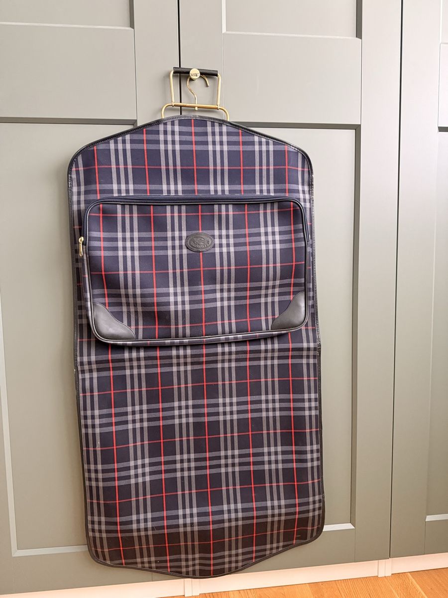 Burberry Cover & Protezioni schermo: Burberry Schutzhülle  – Usato da Stäfa venduto da Laafit 5