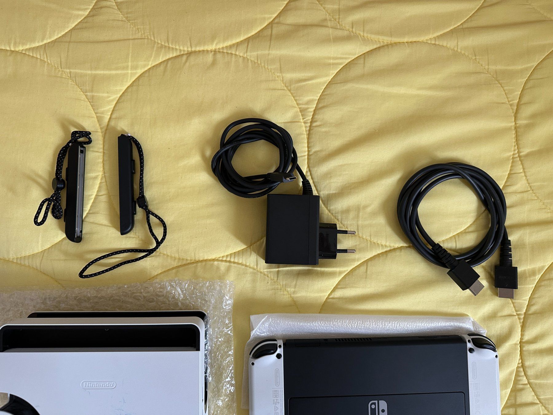 Nintendo Consoles: Nintendo Switch OLED + custodia – D'occasion à Minusio par alessvogel 5