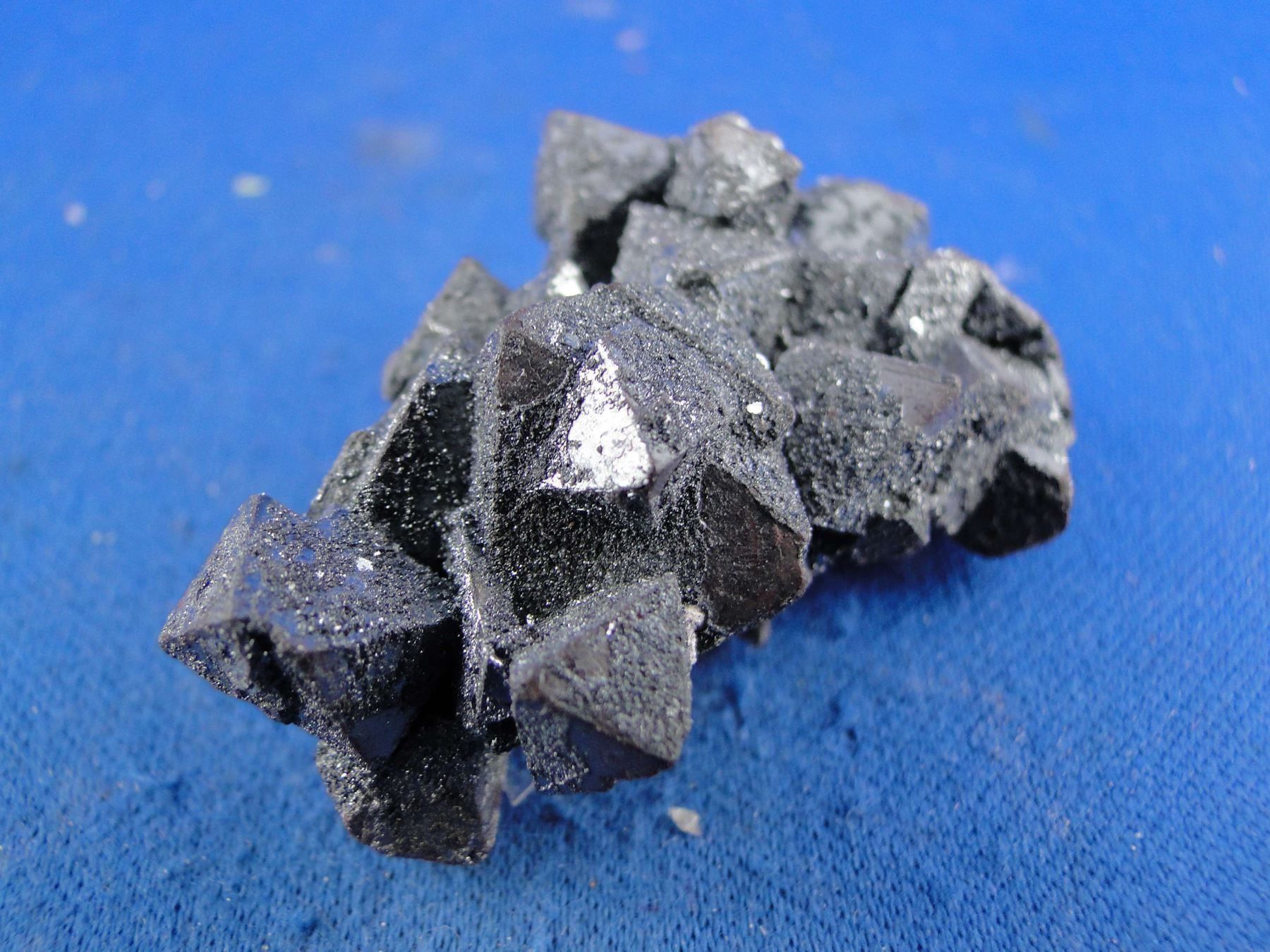 Mineralien & Heilsteine: Haematit psm Magnetit – Gebraucht aus Schinznach Bad von Demerald 1