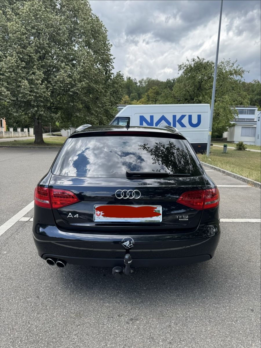 Audi Automobili: Audi A4 Quattro – Usato da Azmoos venduto da KingBos 1