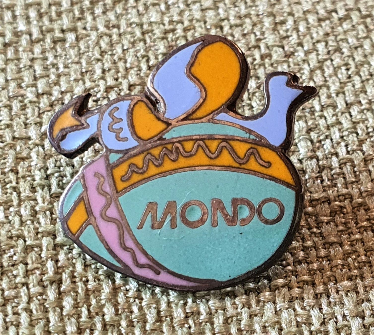 Spille: E778 - Pin Mondo - Osterei – Usato da Reinach BL venduto da Boston-Verkauf