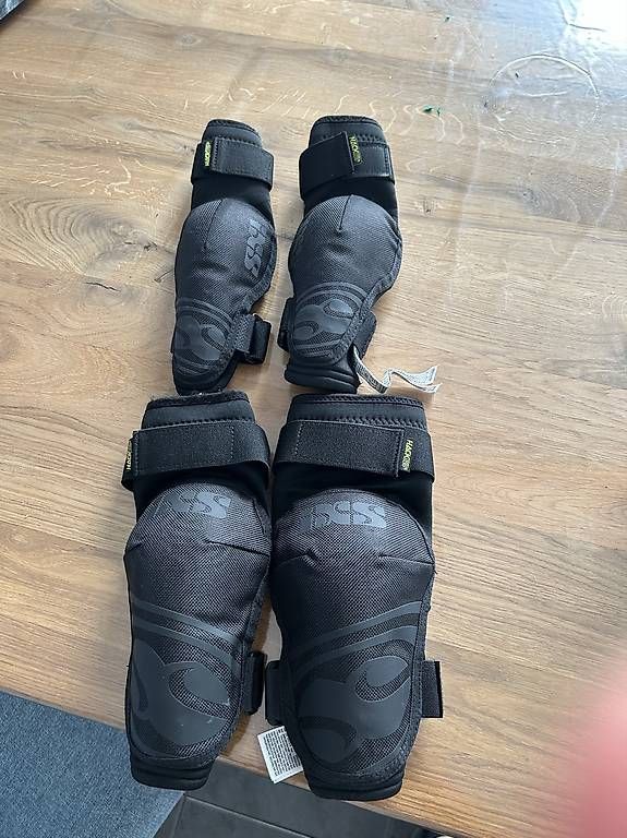 IXS Protezioni & Imbottiture: iXS Hack Evo+ Knie- und Ellbogenschoner – Nuovo (secondo la descrizione) da Heimberg venduto da ByGa34