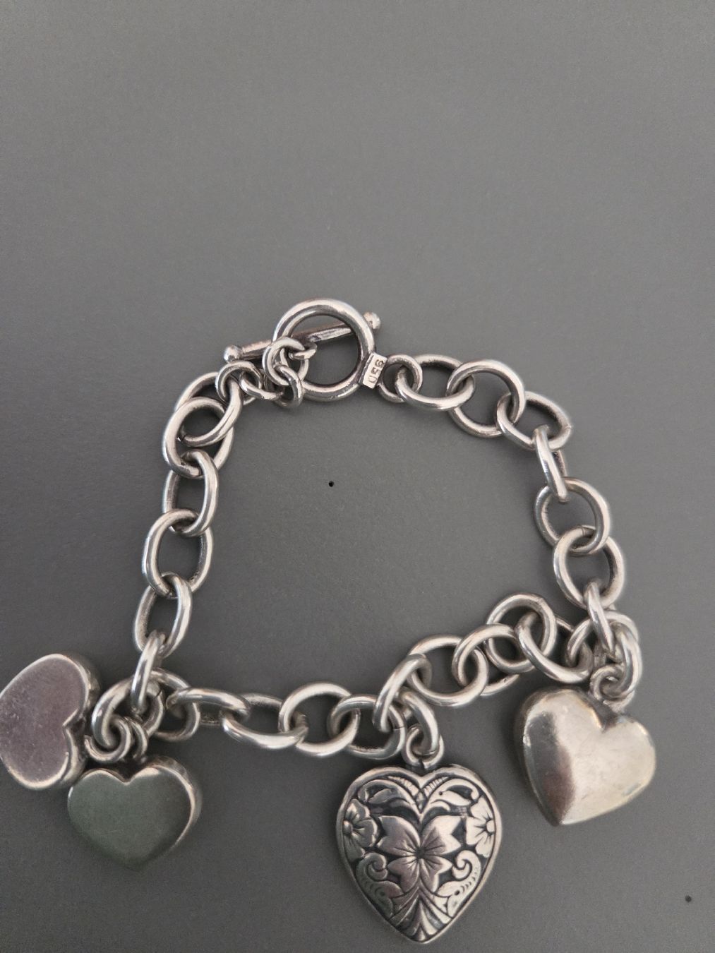 Armbänder & -reifen: lovely Armband mit Herzen, Silber 925 – Gebraucht aus Hünenberg See von Atsemet 1