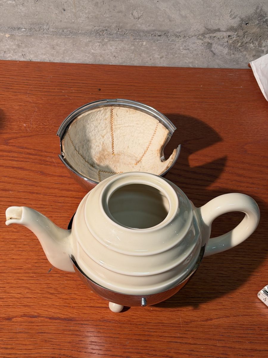 Théières: Vintage Round Teapot - 1920-30’s – D'occasion à Lausanne par artnouveau04 4