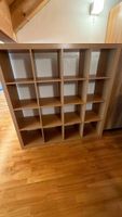 Bücherregal