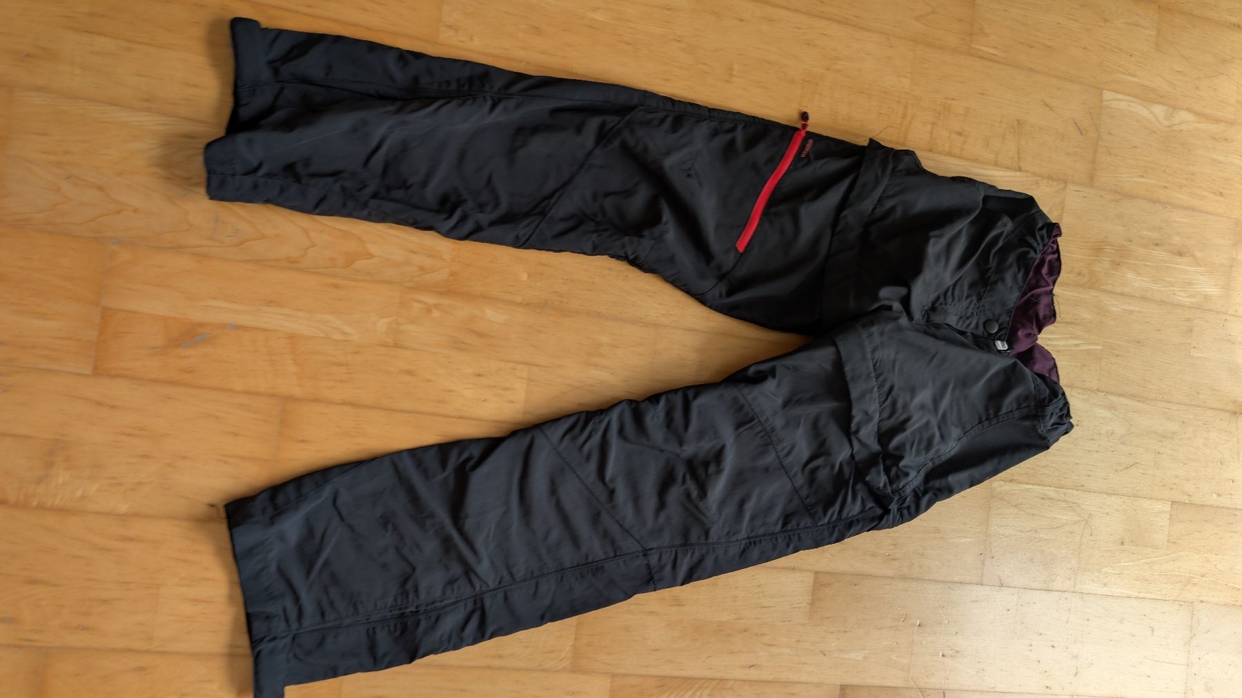 Decathlon Pantaloni: Quechua Wanderhose – Usato da Stäfa venduto da Viviane77
