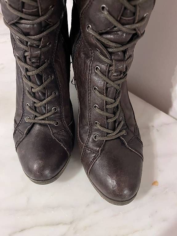 Scarpe da donna: Edle Schnürrschuhe Gr. 37 Navyboot – Usato da Zürich venduto da Snicole 1