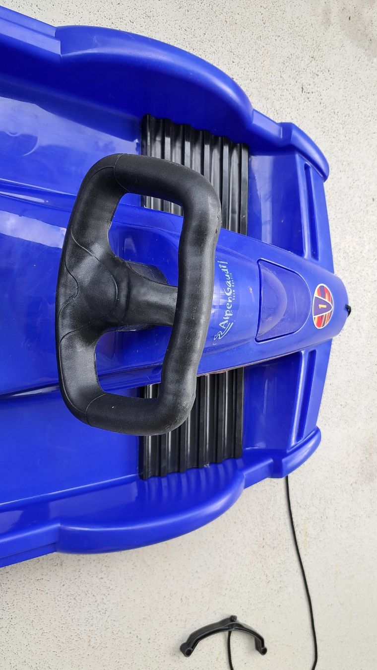 Sonstige: neuwertiger blauer Schneebob – Gebraucht aus Abtwil AG von Queenstown 2