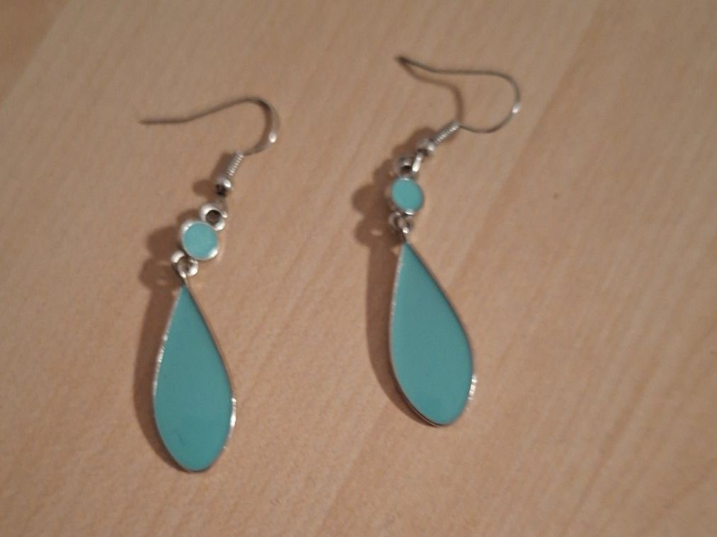 Boucles d'oreille: schöne Ohrhänger – Neuf (Voir description) à Reinach AG par nicki024