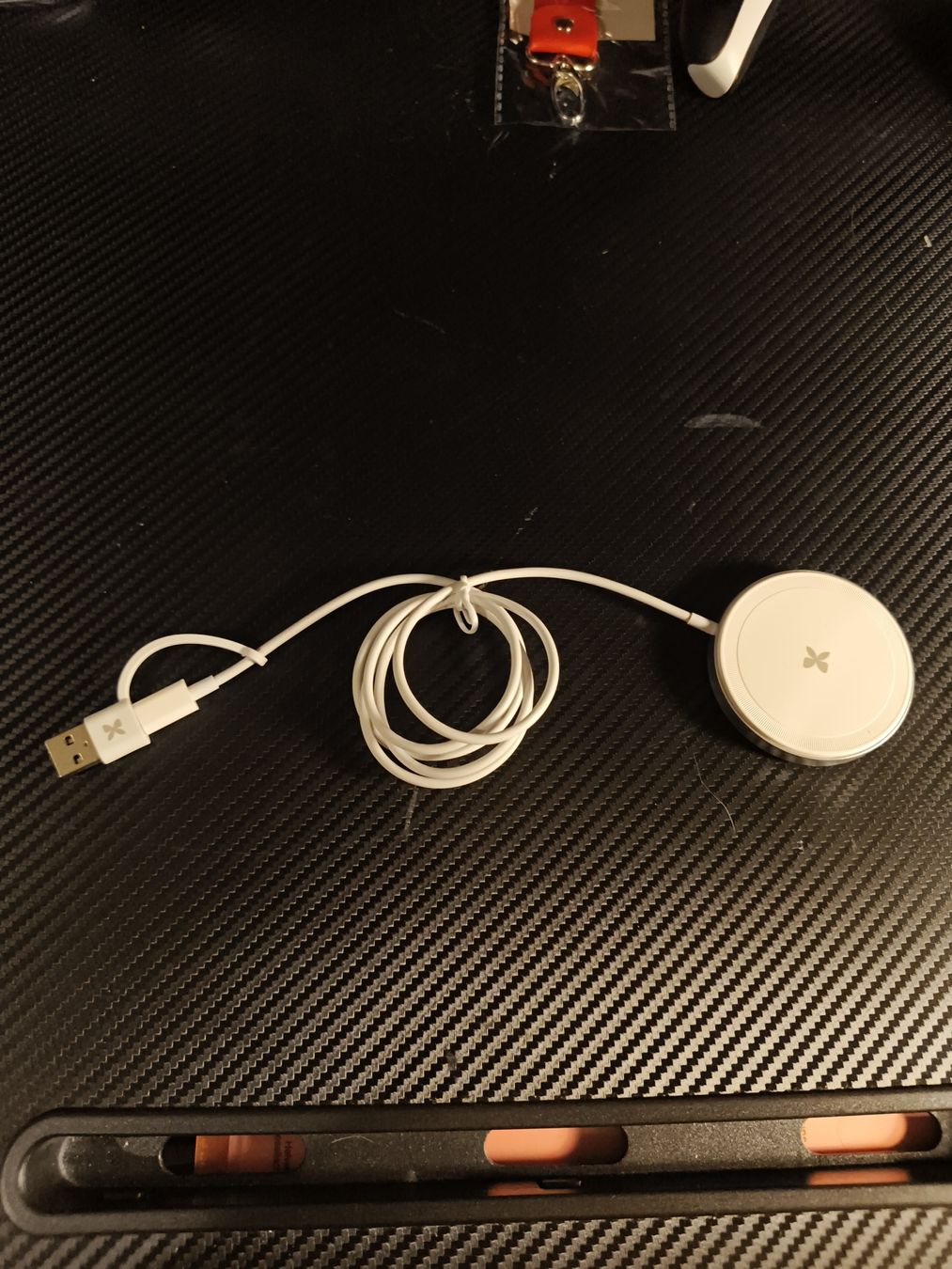 Apple Chargements: Apple Watch + Iphone Ladegerät magnetisch – Neuf (Voir description) à Matten b. Interl par roc_292h