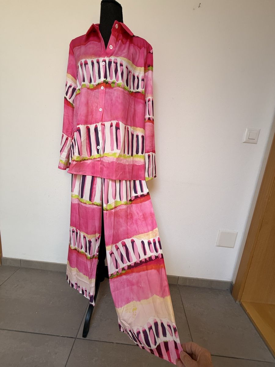Completi & Tailleur: Zweiteiler, Hose und Bluse – Nuovo (secondo la descrizione) da Sigriswil venduto da ck56