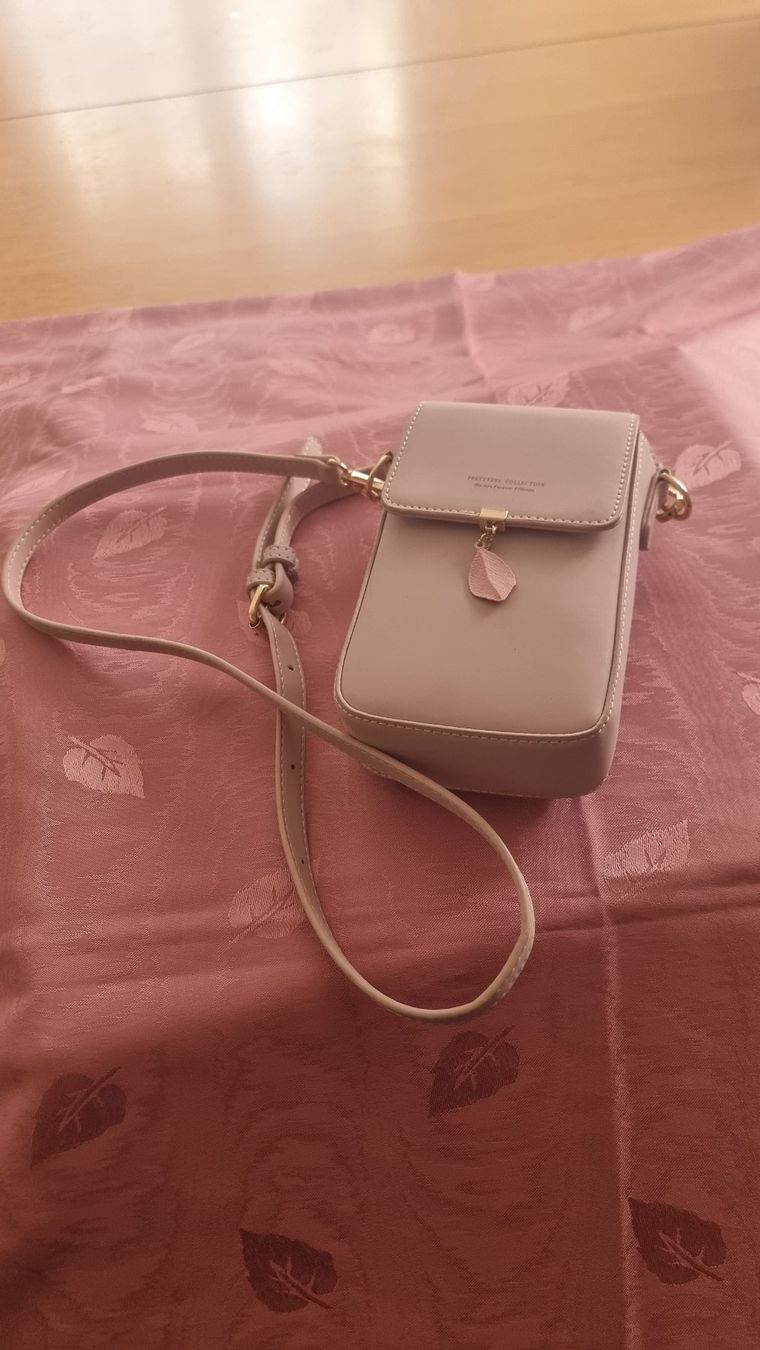 Sacs femmes: HANDYTASCHE PRETTYZYS COLLECTION – D'occasion à Raron par Skyler68 3
