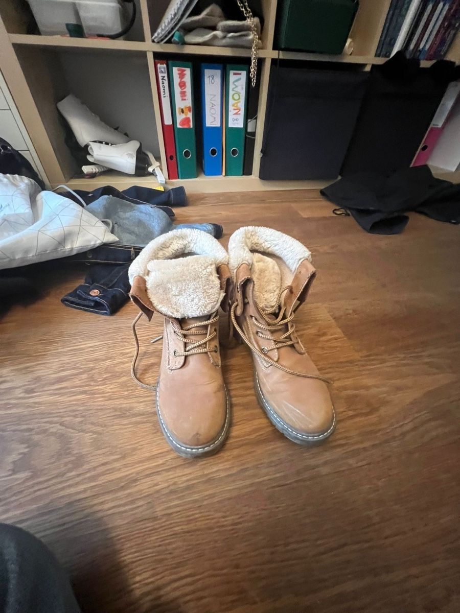 Dosenbach Scarpe da donna: Winterstiefel Grösse 37 – Usato da Zürich venduto da dra_klc6