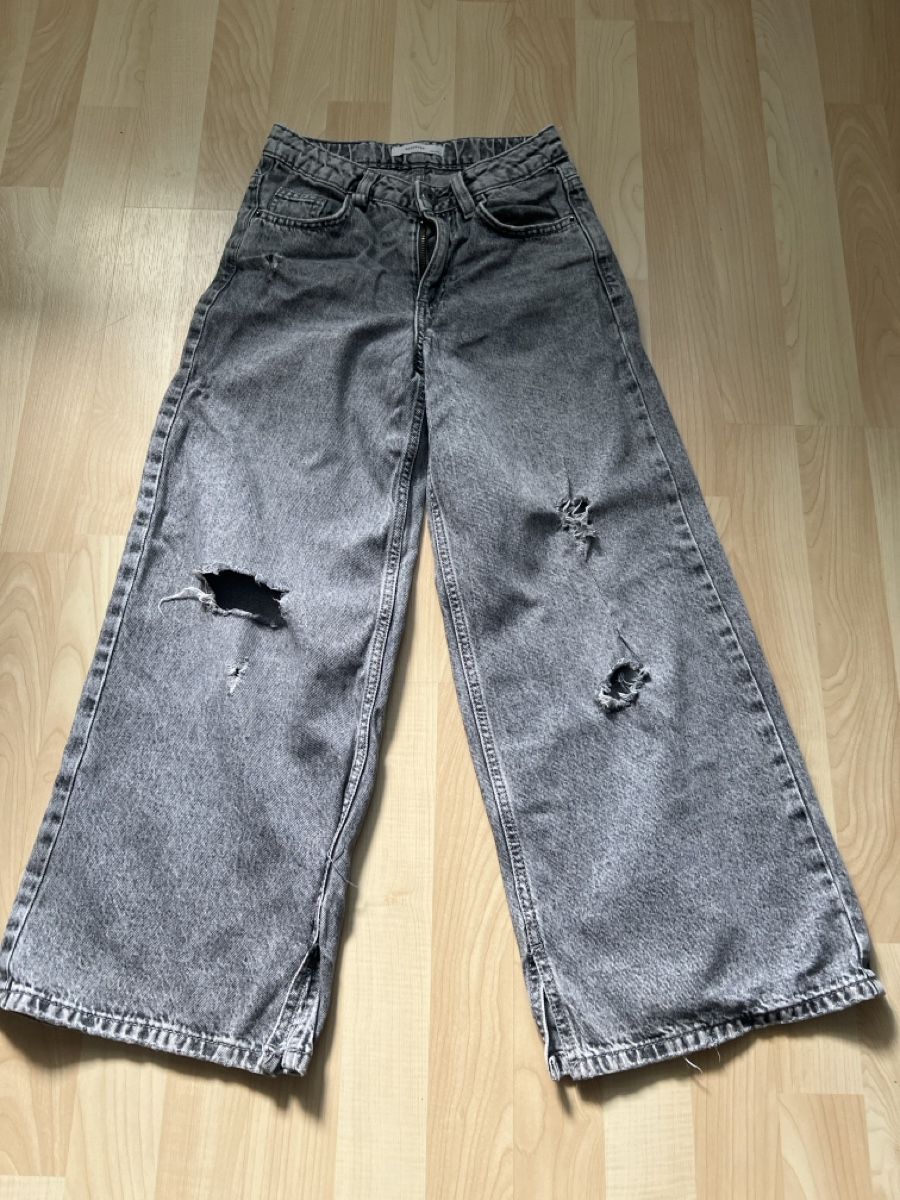 Pantaloni: Jeans Weit Bein Grau Grösse 134 cm RESERVED – Usato da Villmergen venduto da KIWI7983