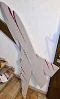Wanddekoration Flugzeugflügel    Holz weiss rot bemalt