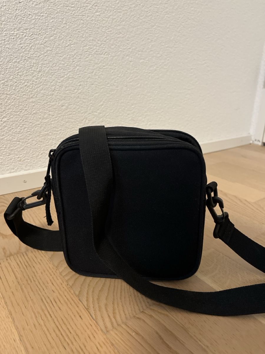 Carhartt Borse: Carharrt Tasche in Schwarz – Usato da Beringen venduto da ama_tp2p 1