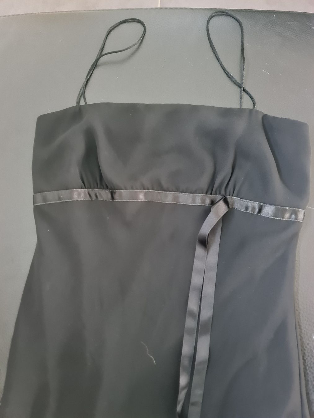 Vestiti: Schlichtes, elegantes, schwarzes Sommerkleid, Grösse 40 – Usato da Basadingen venduto da Sharon04 1