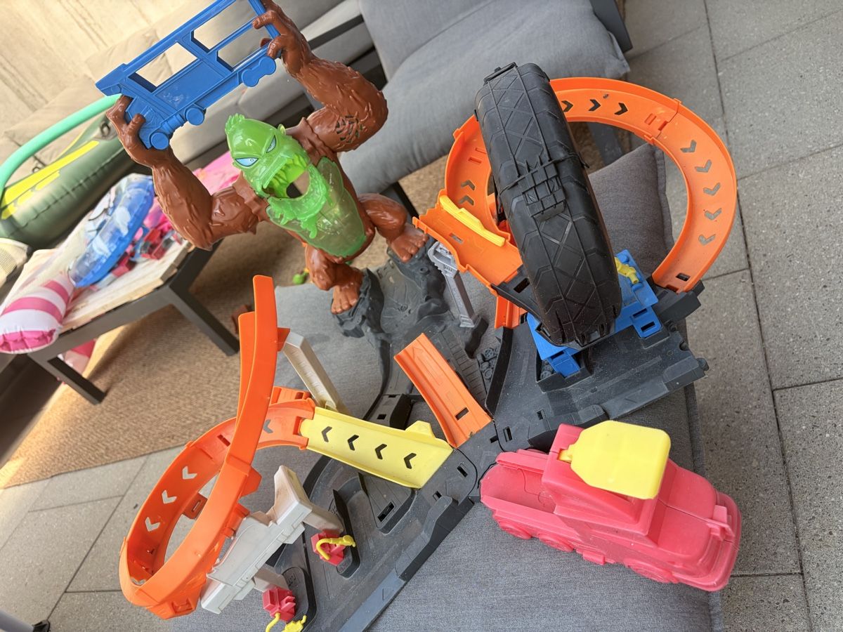 Spielzeuge: Hot Wheels City Slam Gorilla  – Gebraucht aus Eichberg von vakisa