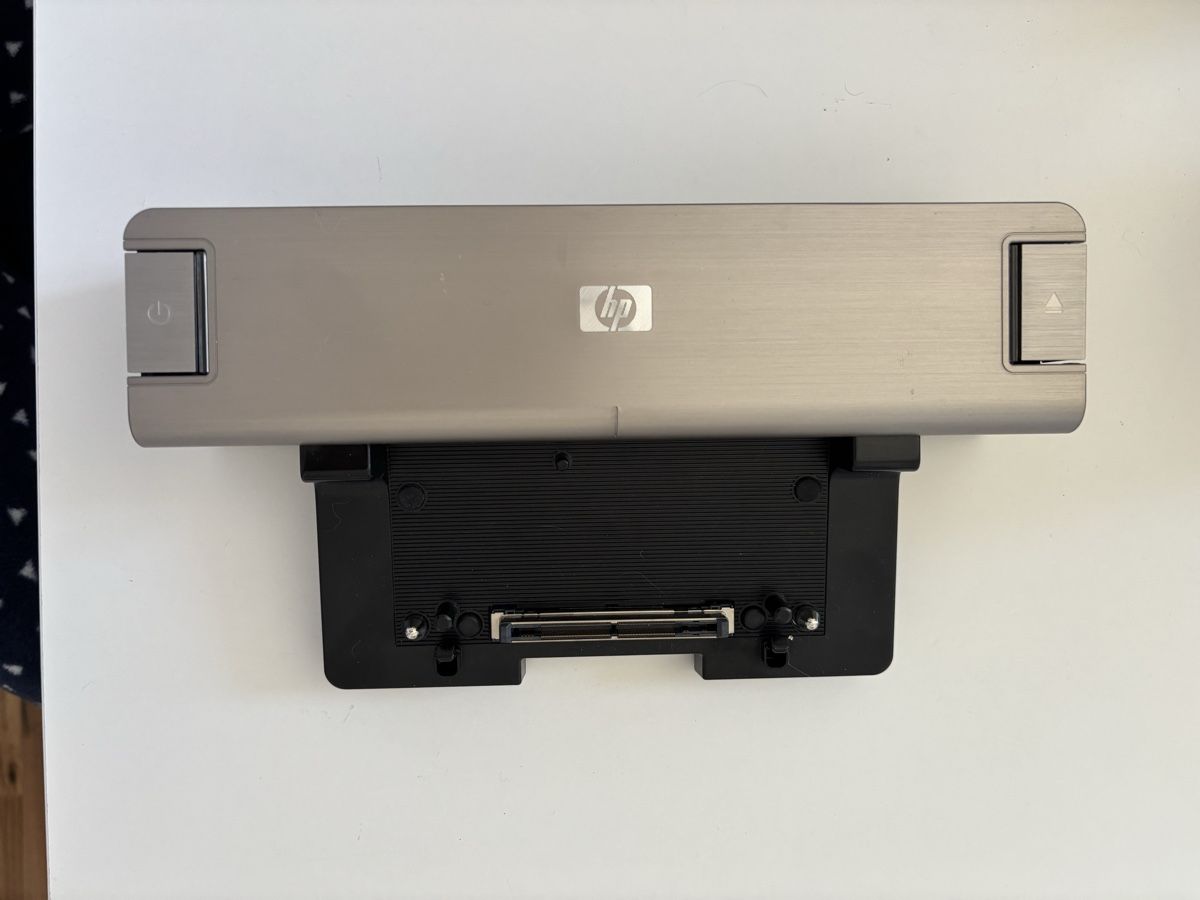 Docking station: Station d'accueil HP  – Usato da La Chaux-de-Fonds venduto da DANIELA19961996