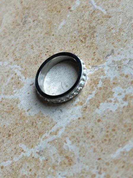 Anelli: Ring gr.54 glitzerkranz - Funkelnd & Elegant! – Usato da Dittingen venduto da Bellevista 8