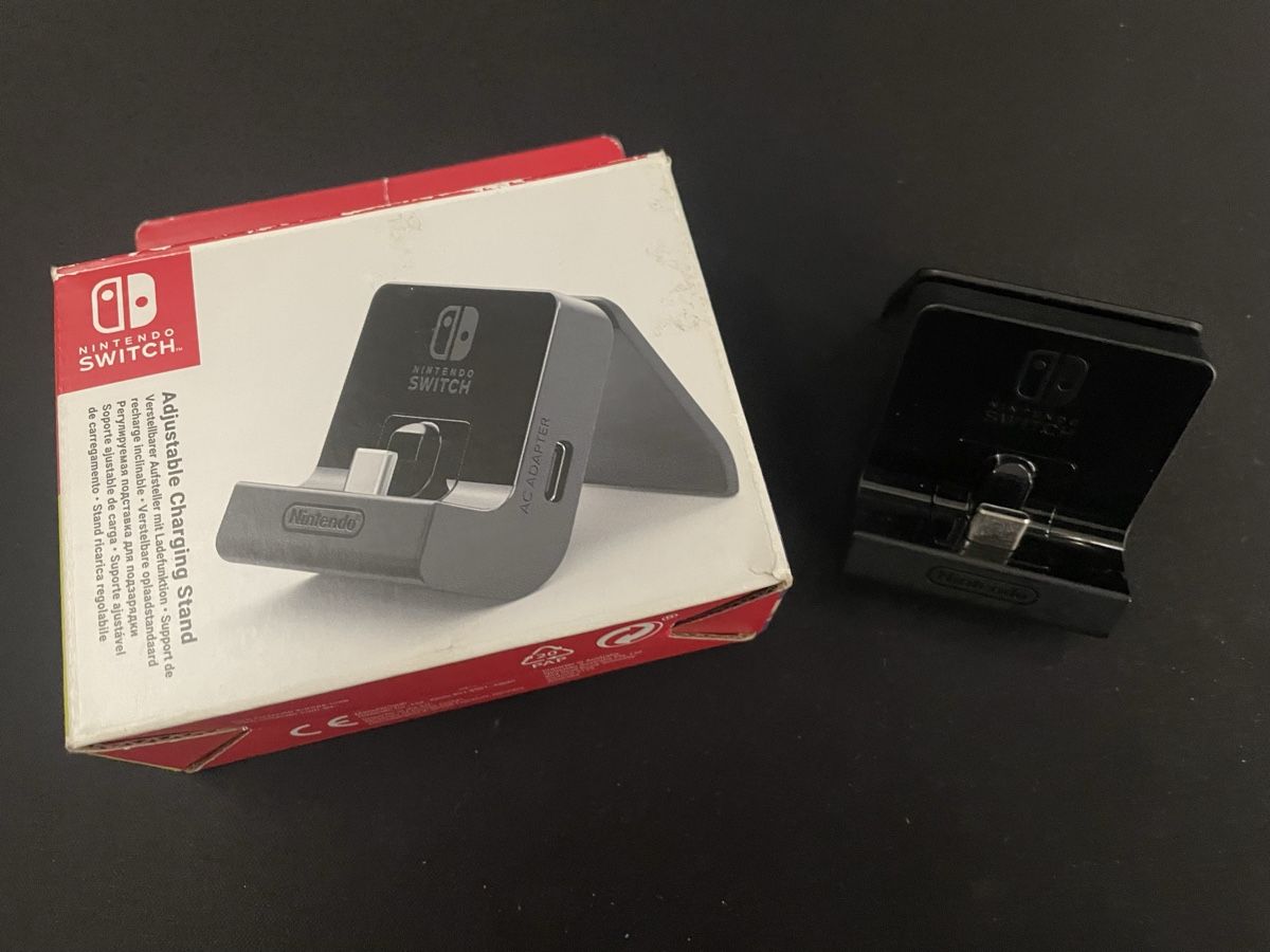 Nintendo Autres décorations & accessoires: Nintendo switch - supporto per la carica  – D'occasion à Bioggio par lur_66sm