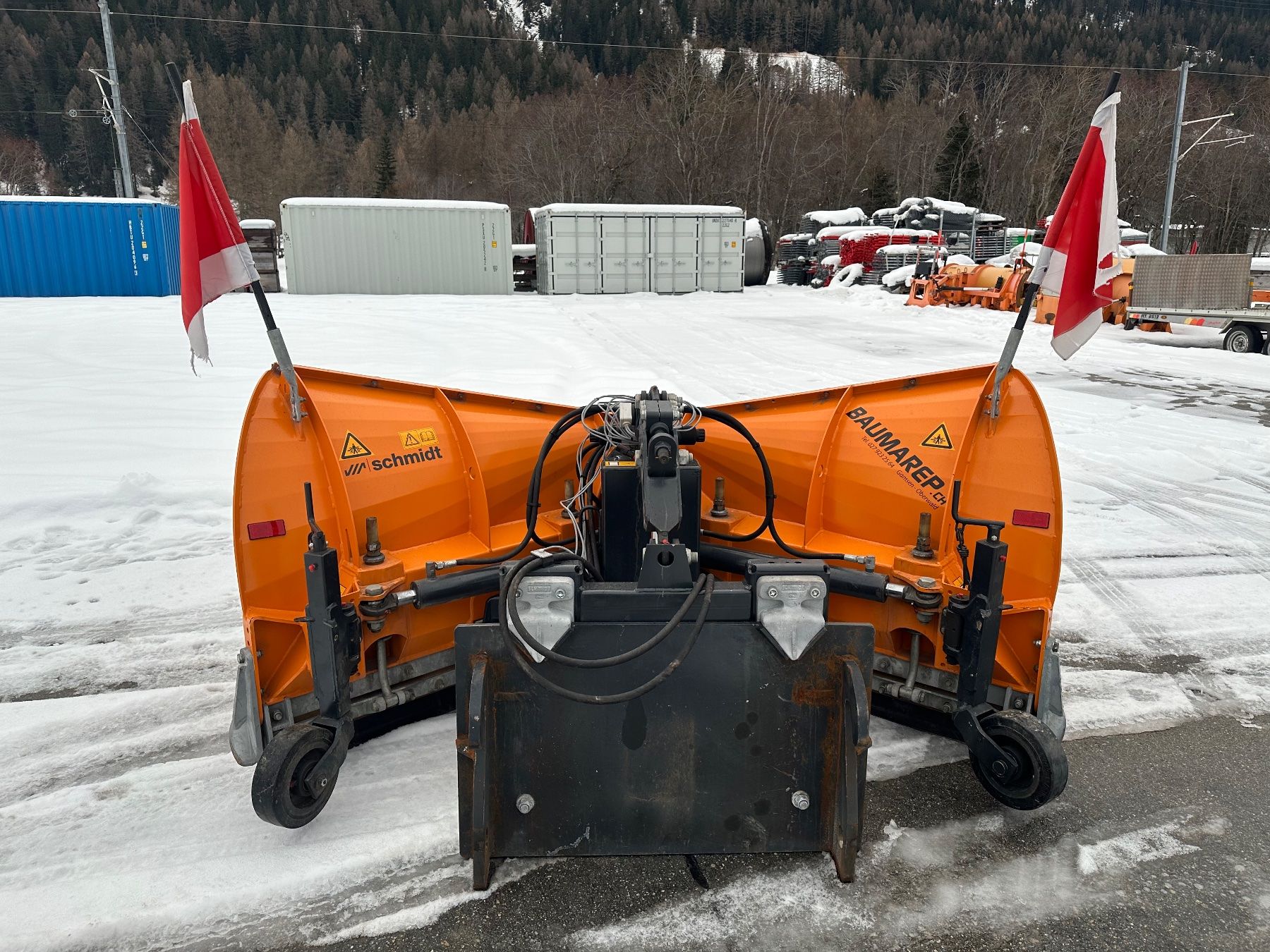 Aebi Schneeräumung: Schneepflug Schmidt – Gebraucht aus Oberwald von 7408