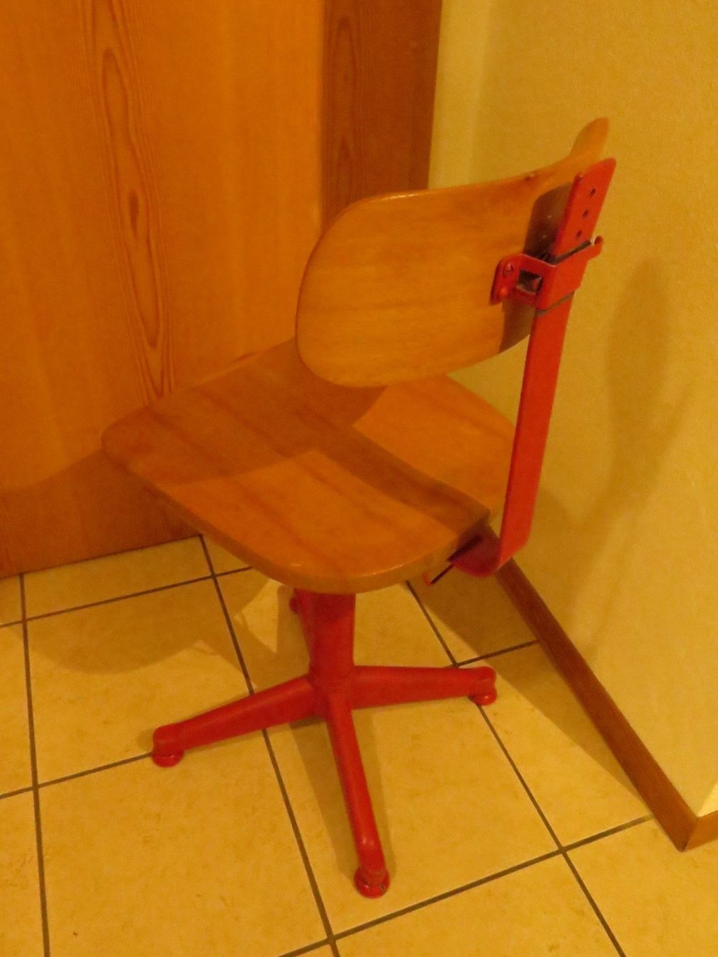 Sedie: Atelier Stuhl - Vintage - Hocker – Usato da Zwingen venduto da Tigertimmi 1