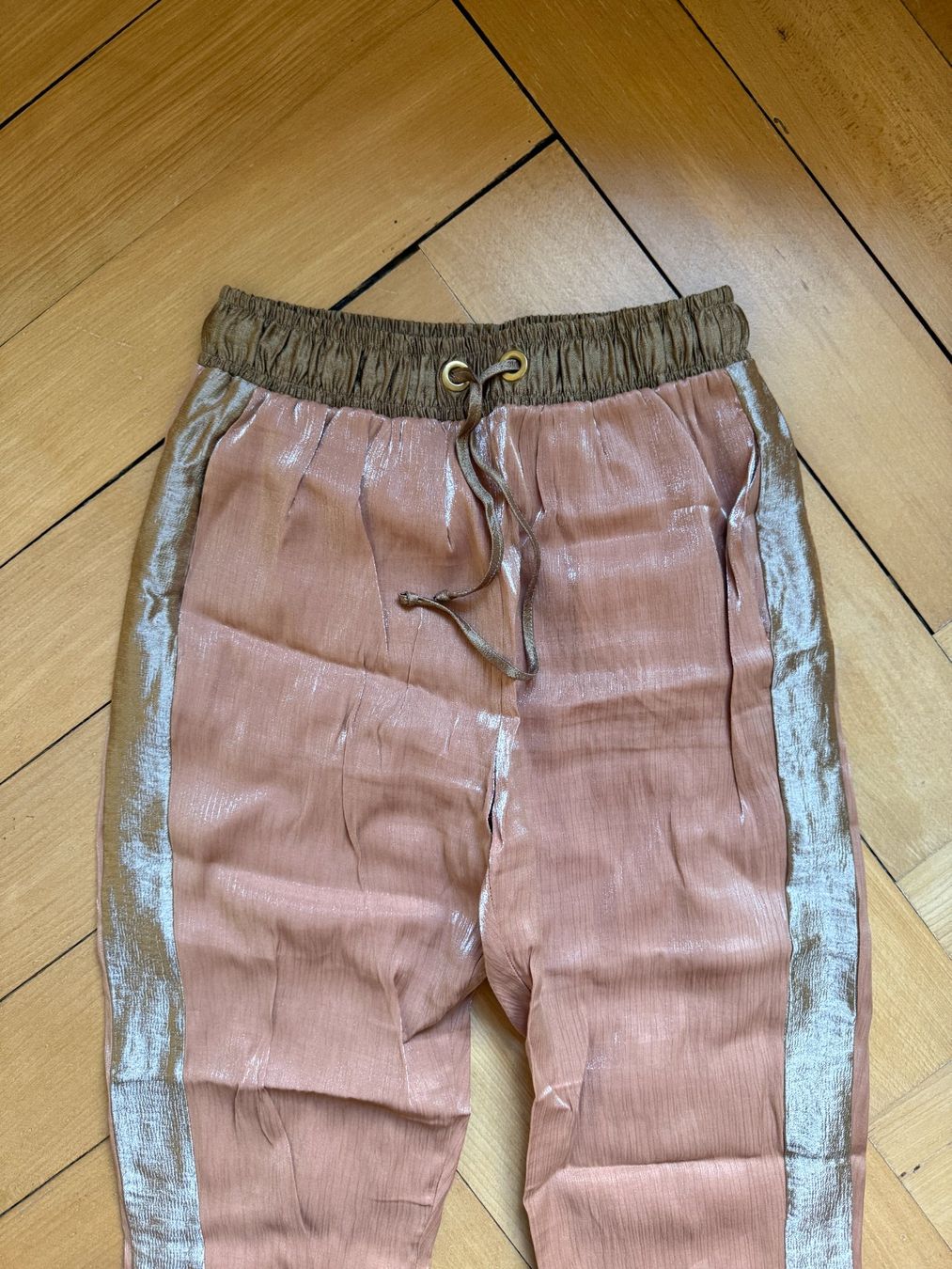 Zara Pantaloni: ZARA - Hose altrosa glitzernd S – Usato da Zürich venduto da Diazaio 1