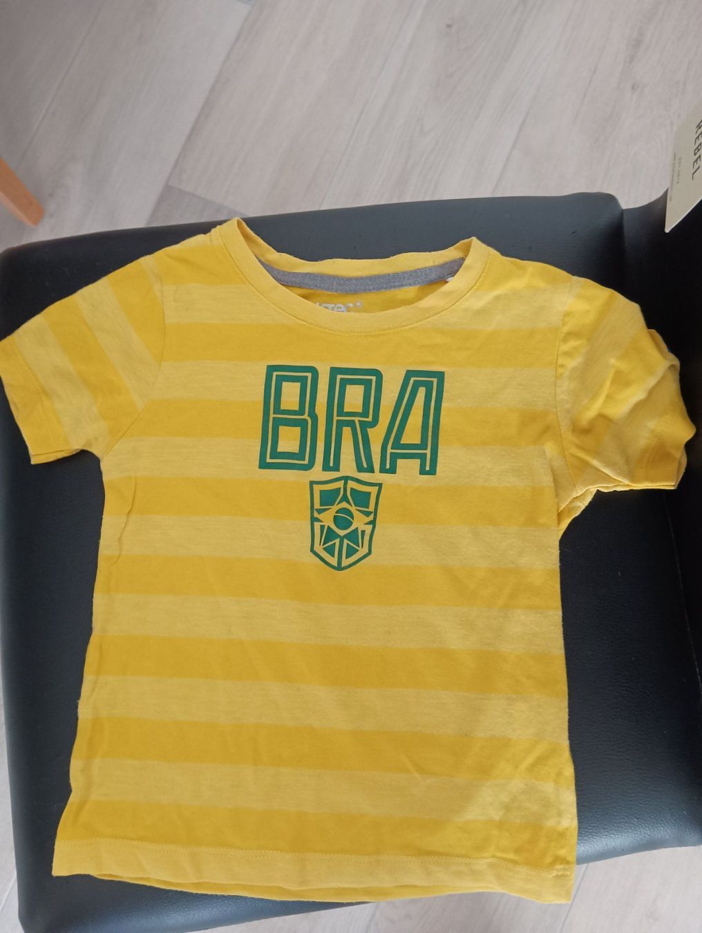 Camicie, T-shirt & Polo: T-Shirt Brasil Gr. 104 – Usato da Schöfflisdorf venduto da kin_2dp9