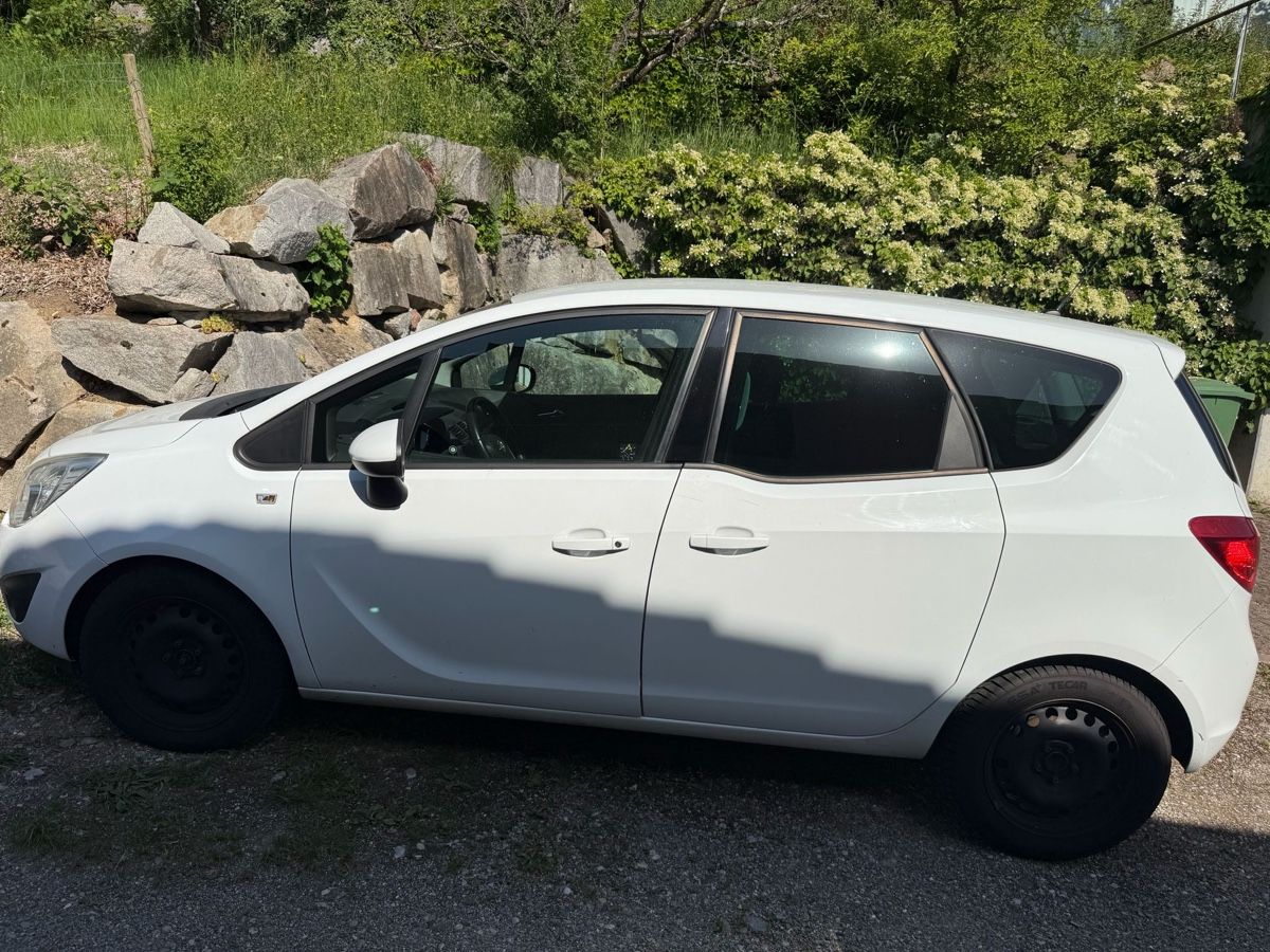 Opel Automobili: Opel Meriva B 1.4Turbo – Difettoso da Oftringen venduto da roy_j87t 1