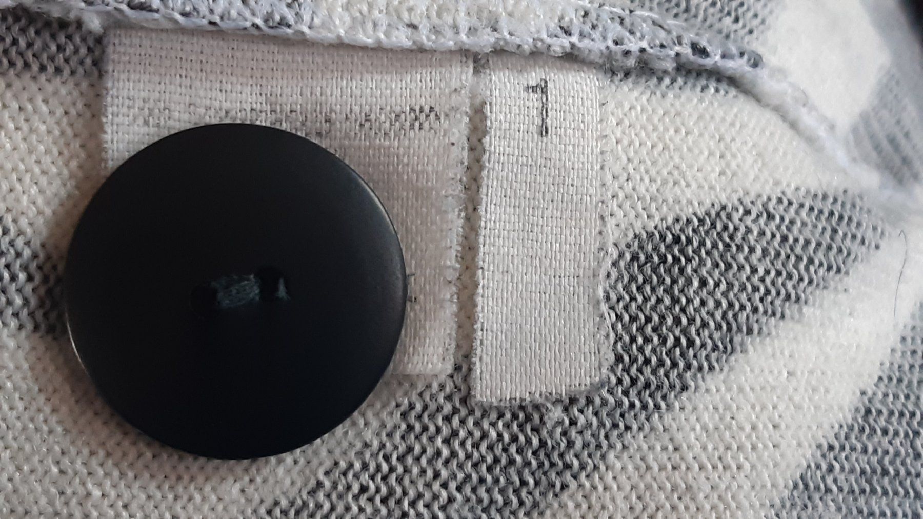 Jacken: Twinset (Kurzarmpullover + Cardigan) Zebramuster Gr. 42 – Gebraucht aus Basel von Fashionvictim 4