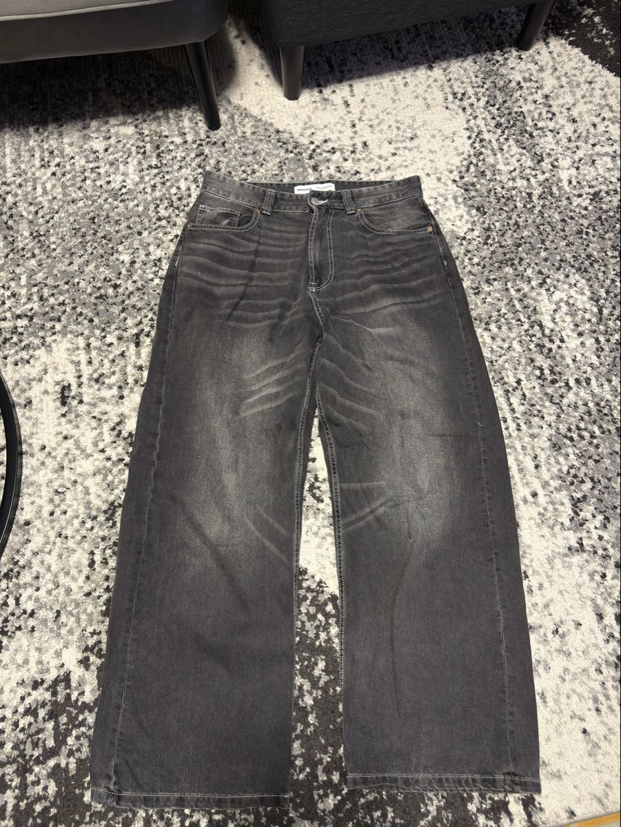 Bershka Jeans: Bershka baggy jeans – Nuovo (secondo la descrizione) da Yverdon-Les-Bains venduto da fir_7srk