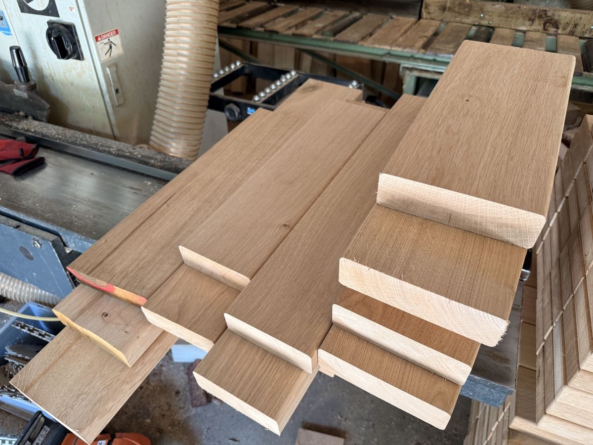 Holzartikel: Bretter Eiche, Reststücke – Neu (gemäss Beschreibung) aus Wallisellen von CH-Holz-CH