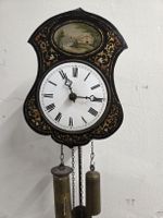Antike Wanduhr,  bemalt