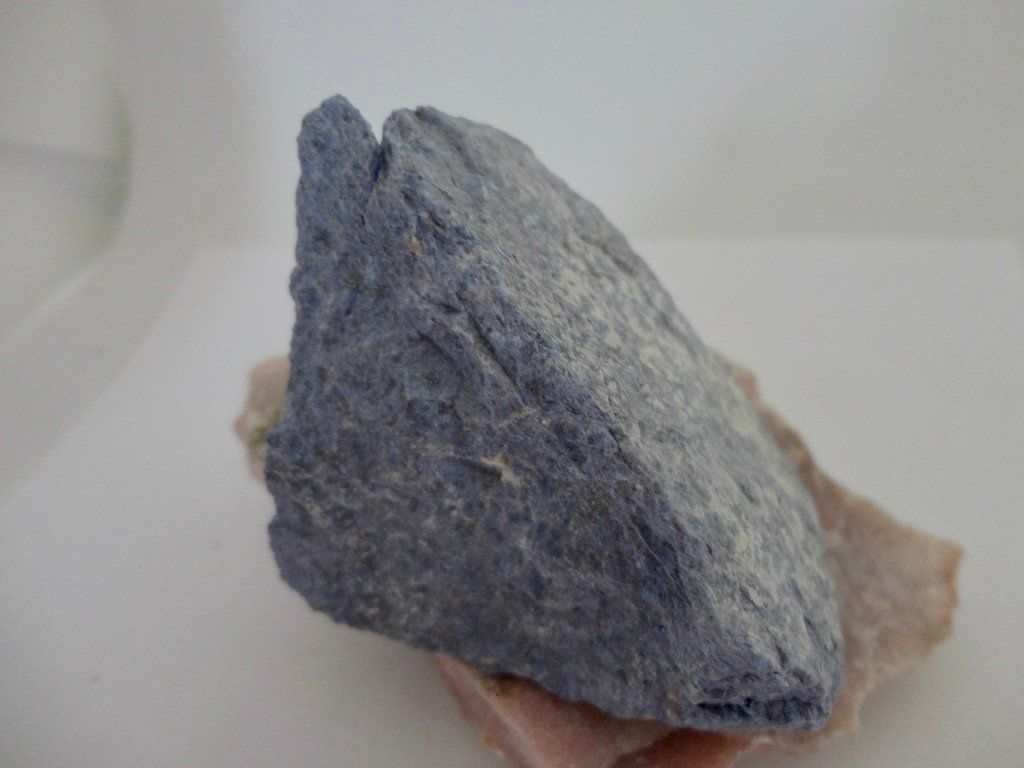 Minerali & Pietre curative: Dumortierit roh Heilstein – Nuovo (secondo la descrizione) da Biberist venduto da Steine 2