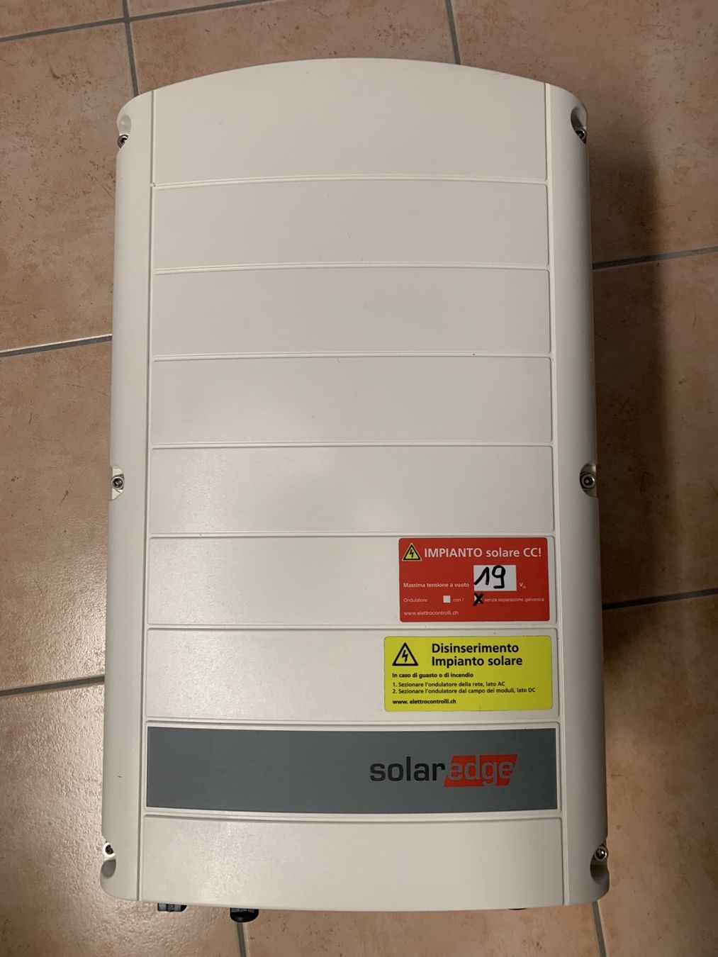 SolarEdge Wechselrichter: Inverter Solaredge – Gebraucht aus Biasca von Sergio9