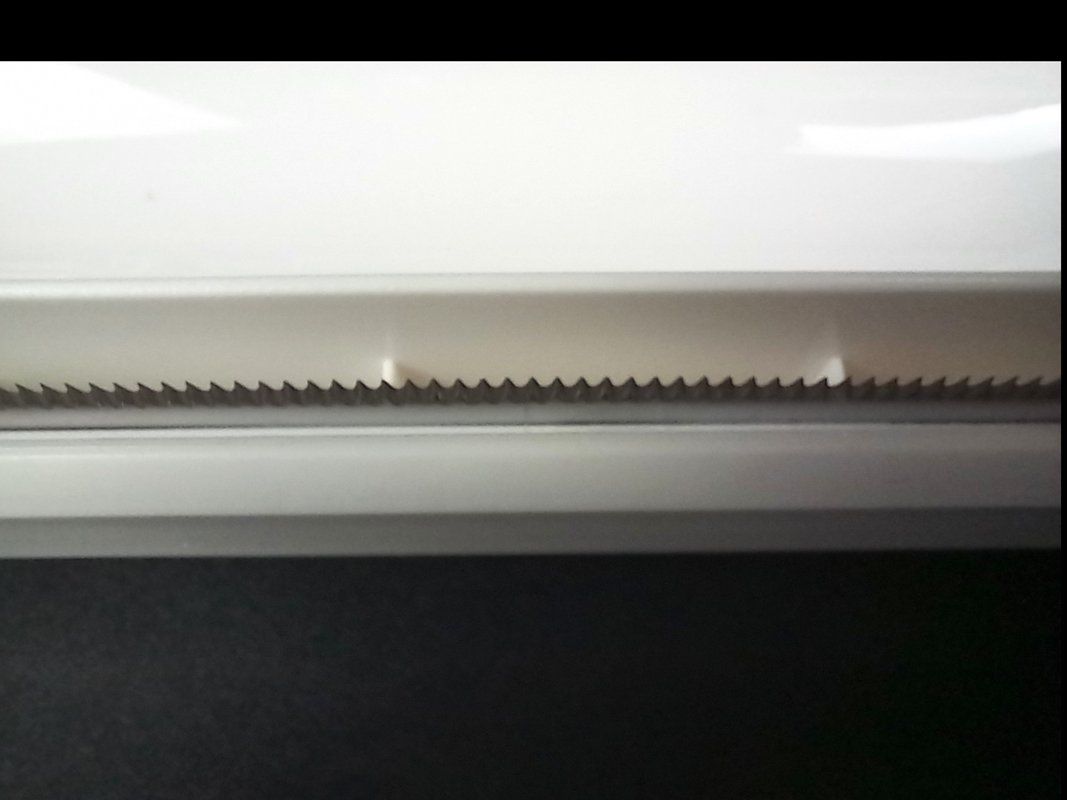 Elettrodomestici da cucina: TANGAN Foliendispenser Click & Cut – Usato da Hünenberg venduto da Restwert_Zug 5