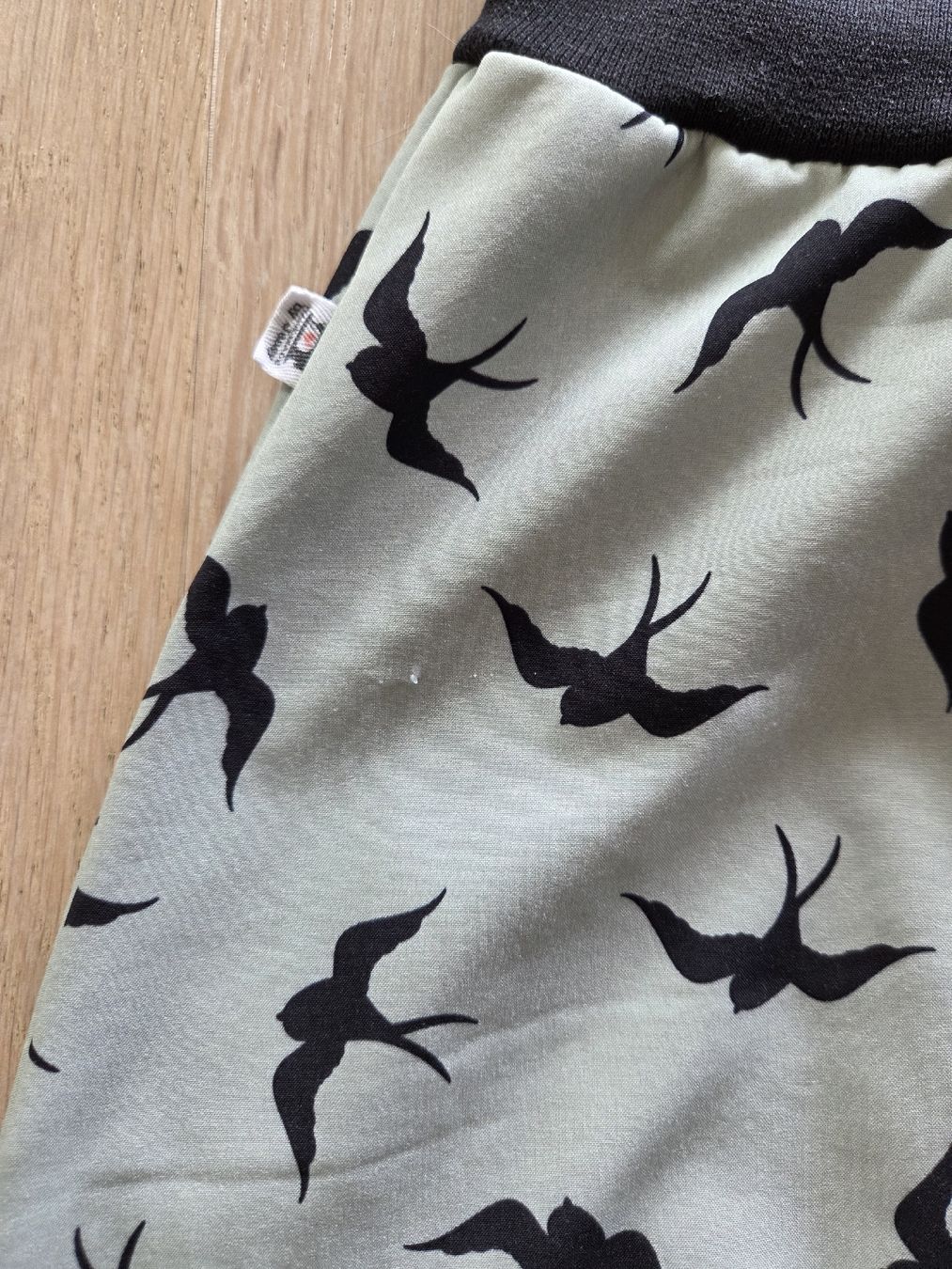 Pantaloni: Handmade Softshell-Pumphose mit Bündchen, Gr.98/104 – Usato da Hinwil venduto da Jessica13 1