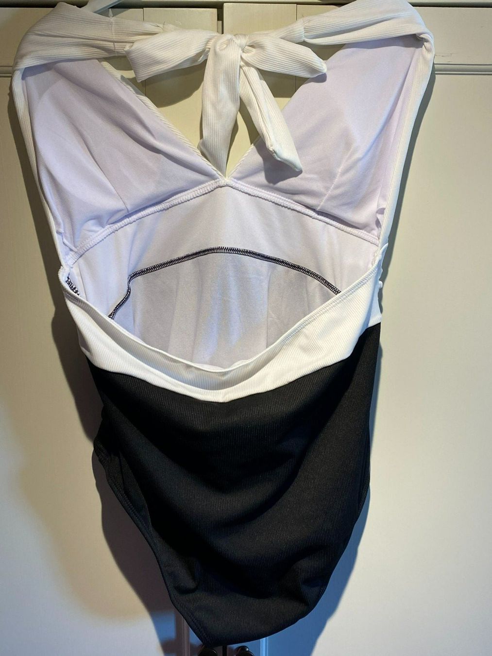 Costumi da bagno & Bikini: BADEKLEID -SCHWARZ-WEISS-DAMEN – Usato da Meienried venduto da ManuelaBoutique 6