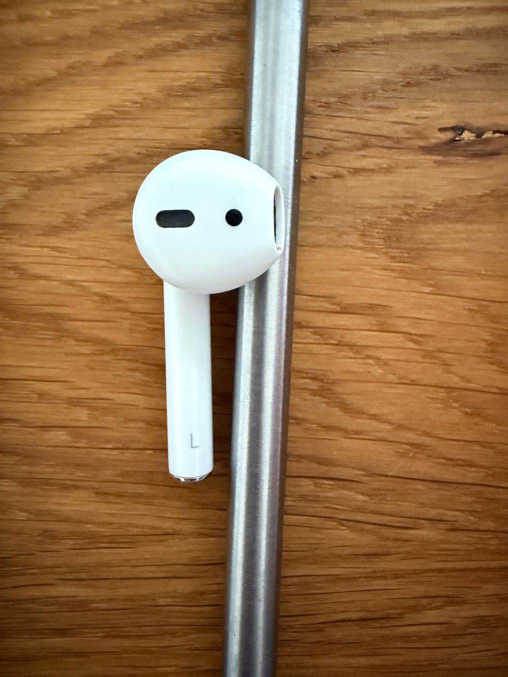 Apple Cuffie: APPLE AirPods 2 Kopfhörer links – Usato da Lausanne venduto da Nine1982