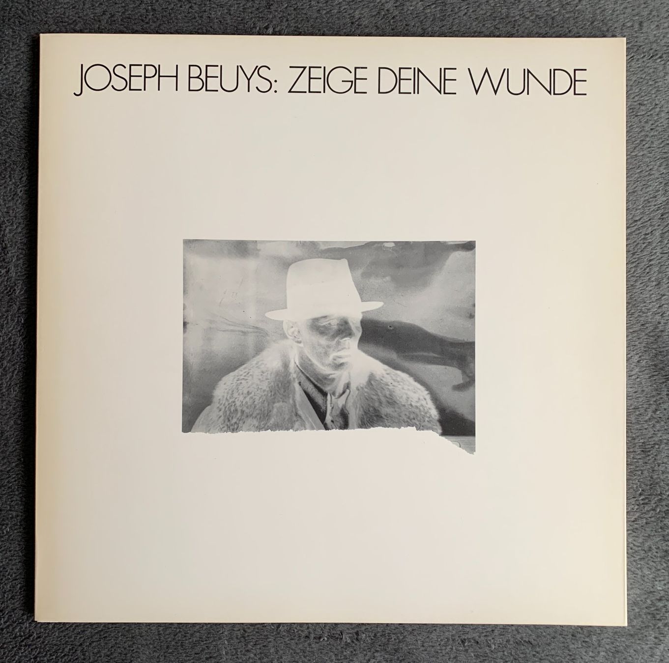 Libri: Joseph Beuys -zeige deine Wunde – Usato da Regensdorf venduto da JoergR 1