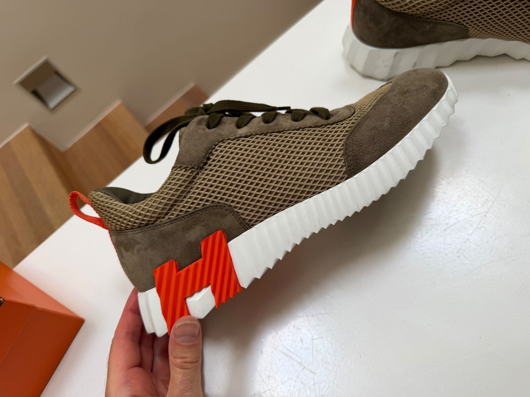 Hermès Chaussures hommes: Hermes Bouncing Sneaker (42) – D'occasion à Zürich par Falconking