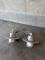 Zwei identische Aussenleuchten, silber