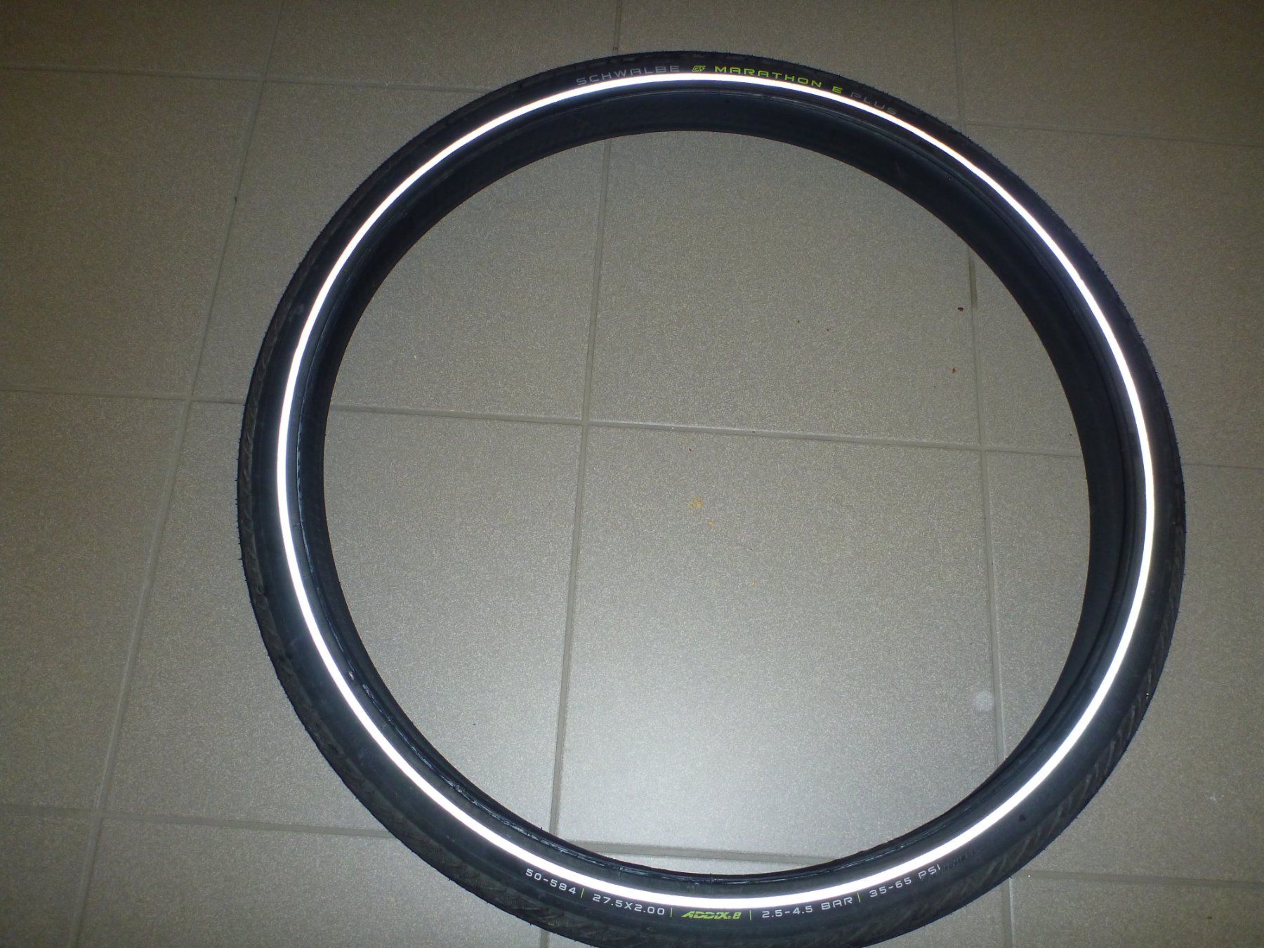 Schwalbe Pneumatici & Ruote complete: Pneu – Usato da Zürich venduto da Brevet1
