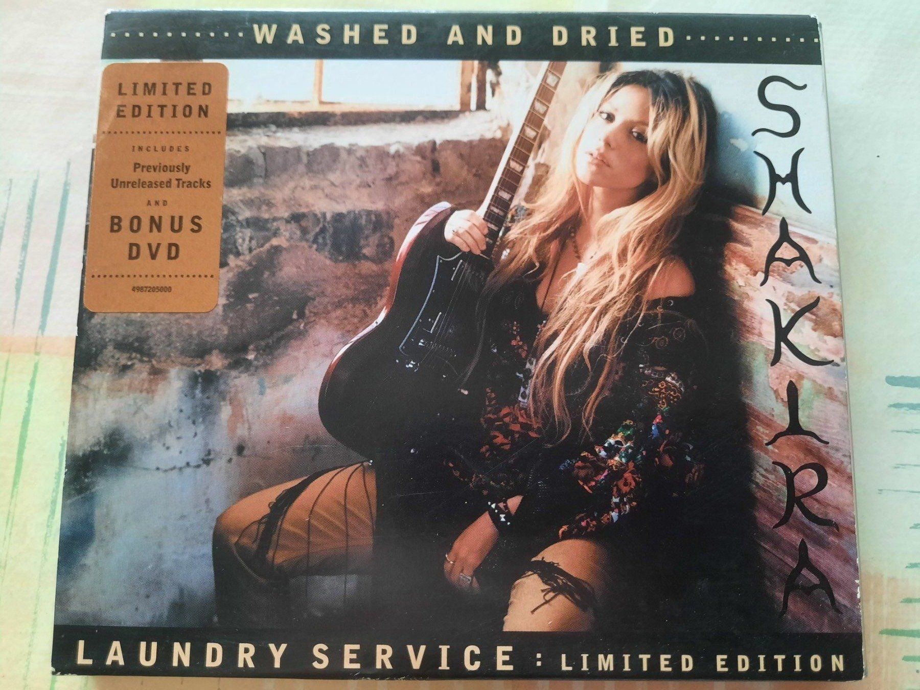 CDs: Cd + DVD Shakira - Laundry Service Limited edition  – Gebraucht aus Pully von
