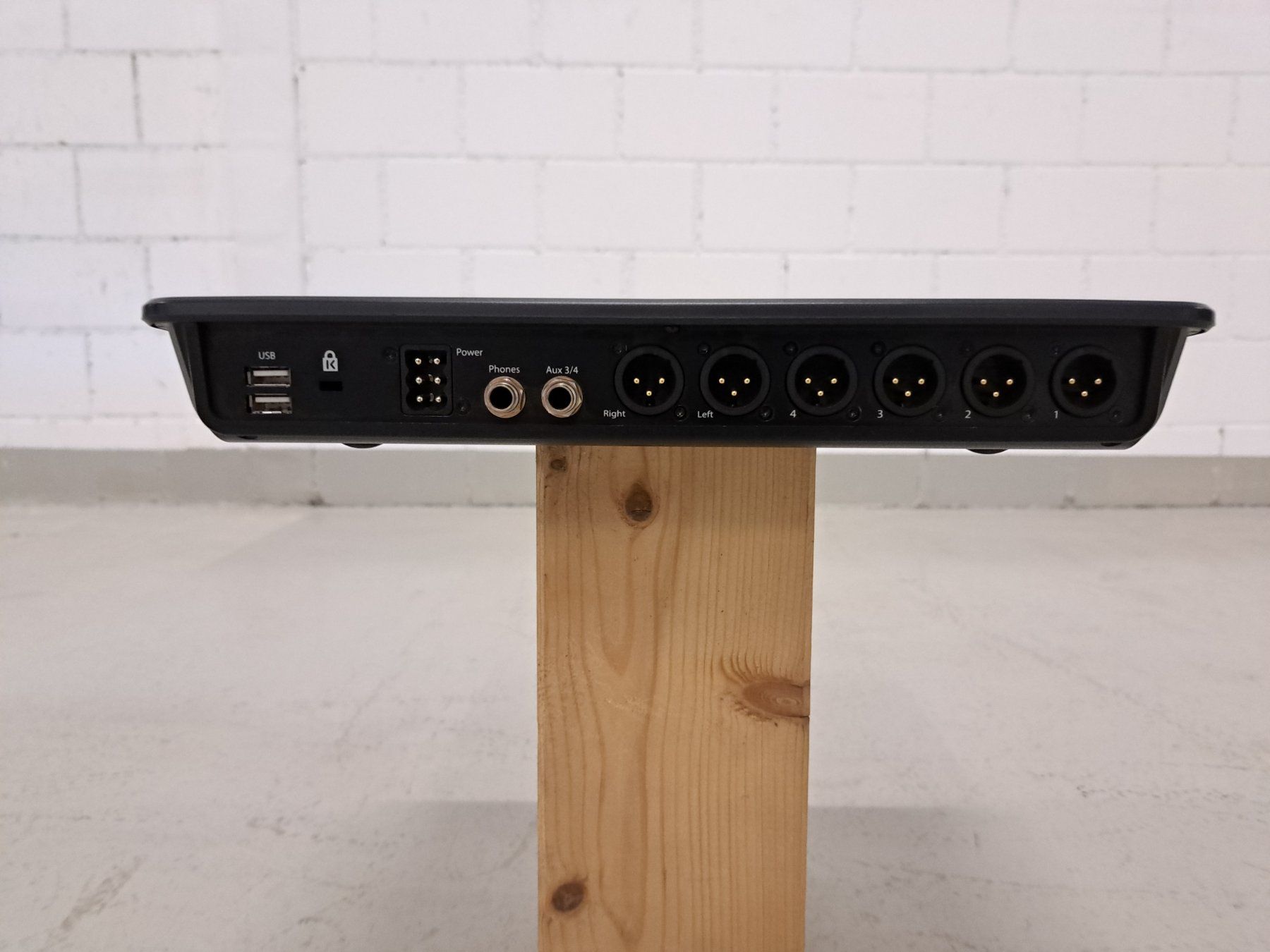Qsc Mischpulte: Digitalmixer QSC TouchMix 8 – Gebraucht aus Embrach von lichttechnik 1